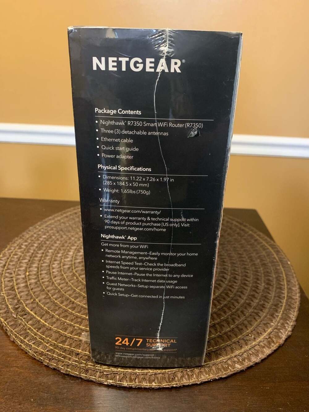Netgear Nighthawk AC2400 Smart WiFi Router (Model R7350) NEW - Picture 4 of 5
